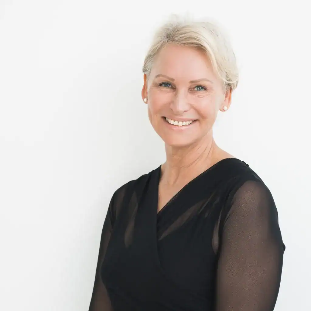 Dr Georgina Konrat